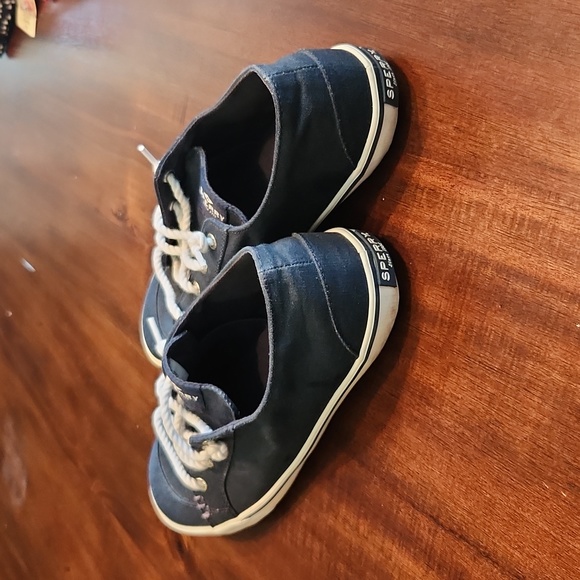 Sperry shoes - Picture 3 of 5